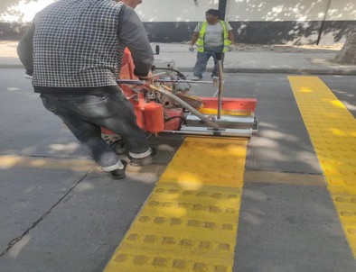 东方东方专业道路划线施工